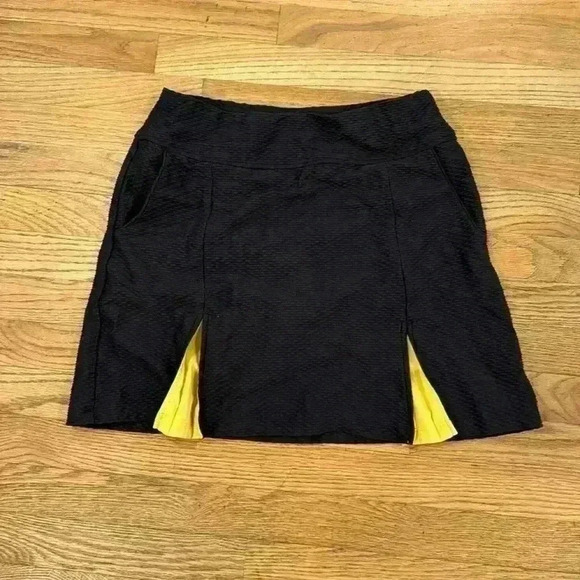 Pants - Black Skorts with Yellow pleats size: Medium